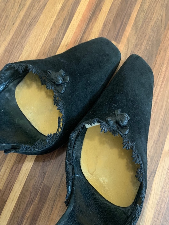 Vintage Moschino Lace Trim Suede Heels - Picture 11 of 13